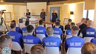 Deki pokrenuo humanitarnu lavinu: Klub iz Srbije donirao milion dinara Kliničkom centru Vojvodine