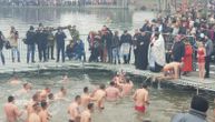 U trci za Časni krst veruju da ih Bog čuva, ali ovo je prava istina o plivanju u hladnoj vodi