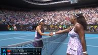 Besna Serena jedva da je čestitala Kineskinji preko mreže, odjurila je sa terena!