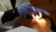 Zubar iz Novog Sada sa simptomima korone primao pacijente: Na respiratoru je, sledi krivična prijava