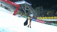 Polugola prekinula ski trku, skuplja lajkove na mrtvom Kobiju: Novi skandal Kinsi Volanski!