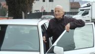 Vozački ispit je položio pre 70 godina, a svoj beli "mercedes" će voziti i kada mu bude 100