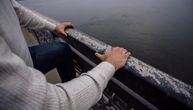 Burna noć na Pančevačkom mostu: Žena i muškarac hteli da skoče, policija ih ubeđivala da odustanu