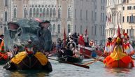 "Igra, ljubav i ludorije": Počeo je još jedan karneval u Veneciji, prvi posle katastrofalnih poplava