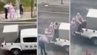 Šokantni snimci iz Kine: Žena vrišti dok je stavljaju u metalnu kutiju, porodicu izvlače iz kuće