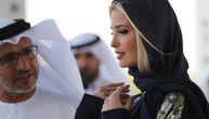 Ivanka Tramp izazvala brojne komentare: Došla u džamiju bosa i sa hidžabom i neki je zato optužuju