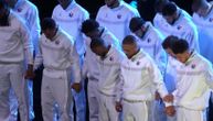 NBA zvezde se drže za ruke tokom Medžikovog govora za Kobija: Osam sekundi u kojima je stala večnost