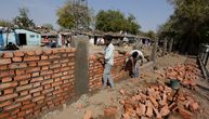 Indija krije sirotinju? Podignut zid prema sirotinjskom kvartu pred posetu Trampa
