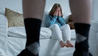 "Plakala je, prala ruke, vikala da su prljavi": Dete iz Novog Sada navodno seksualno zlostavljali otac i deda