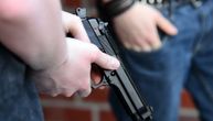 U stanu majke i sine iz Malog Zvornika nađen pištolj, 13 metaka i droga: Podnete su krivične prijave