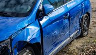 Saobraćajna nesreća kod Prištine: Vozač izgubio kontrolu nad vozilom, tri osobe povređene