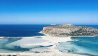 Žive svoj san: Momak i devojka napustili posao i "penzionisali se" na grčkom ostrvu