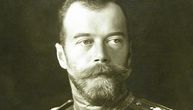 Car je go, bukvalno: Otkrivene golišave fotke Nikolaja Romanova
