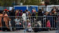 Dok se nekim strancima zabranjuje ulaz u zemlju, migranti ilegalno upadaju: Svi će ići u karantin