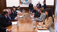 Zahvalnost za podršku teritorijalnom integritetu Srbije: Vučić sa predsednikom Skupštine Jermenije