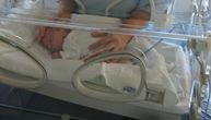 Čudo: Trudnicu u komi prevremeno porodili, bebe od 750 grama preživele, sada su sa mamom