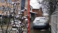 Sneg u Vladičinom Hanu "kad mu vreme nije" iznenadio i obradovao građane