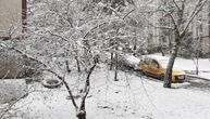 Beograd se zabeleo u proleće: Snežna idila u prestonici, sneg ne prestaje da veje