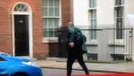 Panika: Savetnik Borisa Džonsona istrčao napolje posle objave da premijer ima korona virus
