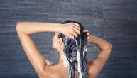 Šampon za kosu ne koristi već dve godine: "Rešila sam se peruti i iritacije kože glave"
