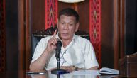 Skandal na Filipinima: Duterte rekao ljudima da čiste maske benzinom, lekari kažu da se samo šalio