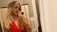 Najbezobraznija devojka fudbalskog sveta opet dominira: Snimkom gluteusa u ogledalu zapalila Instagram