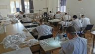 Osuđenici iz 3 srpska zatvora šiju 5.000 maski dnevno: Sve više njih želi da pomogne tokom epidemije