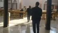 U crkvi u Splitu održana uskršnja misa uprkos zabrani: Okupili se vernici, napadnuta novinarka