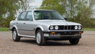 Ova legendarna "kockica" iz 1986. prešla je samo 500 kilometara i košta kao novi BMW 3 "u fulu"