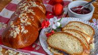 Recept koji ćete godinama čuvati: Slatki hleb koji se u Grčkoj tradicionalno pravi na uskršnje jutro