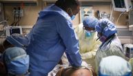 Trenutak između života i smrti: Novinari zabeležili dramatično spasavanje pacijenta sa koronavirusom
