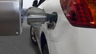 Zalihe nafte pritisnule cene, da li miruje gorivo na našim pumpama?