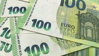Redosled isplata zavisi od banke, a premijerka podseća ko nema pravo na 100 evra iako je punoletan