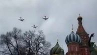 Spektaluran prizor iznad Moskve: Na desetine aviona prekrilo nebo, vežbaju za Dan pobede