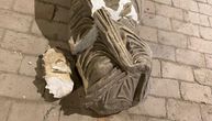 Vandalizam na Kalemegdanu: Nepoznati počinioci oštetili statuu staru 17 vekova