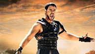 Iako je njegov lik preminuo u prvom delu, Rasel Krou se nada da će zaigrati u nastavku "Gladijatora"