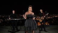 Moćan glas i neverovatan talenat: Marija Mikić oživela još jedan stari hit