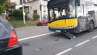 Stravična gužva u Bulevaru despota Stefana: Jedan udaren autobus, a sve stoji satima