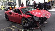 Reper u centru Londona "urnisao" Ferrari od 280.000 evra