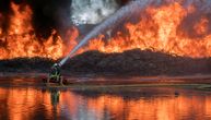 Buknuo požar na Braču: Sa vatrenom stihijom na nepristupačnom terenu bori se 30 vatrogasaca