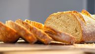 Trik da bajat i skoreo hleb postane svež: Mek i ukusan, kao da ste ga upravo kupili u pekari