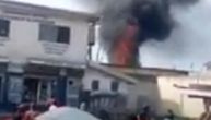 Stravičan požar u zatvoru u Kamerunu: Tri zatvorenika zadobila teške opekotine