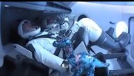 Dvojici astronauta NASA društvo je pravio neobičan putnik, postao hit na društvenim mrežama