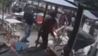 Udarci rukama i stolicama, 2,5 minuta brutalne tuče: Isplivao snimak obračuna iz centra Novog Pazara