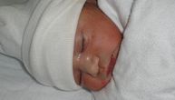 Francuski lekari potvrdili neobičan slučaj: Majka zarazila bebu korona virusom tokom trudnoće