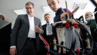 Mladi Čačani s Vučićem o IT: "Ništa ja ne razumem oko digitalizacije, ali znam da bez nje ne možemo"