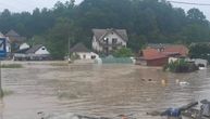Dramatic footage from Lucani: Tijanje River overflows, houses flooded, traffic stopped