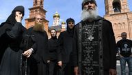 Kontroverzni ruski sveštenik silom zauzeo ženski manastir: Imanjem patroliruju naoružani ljudi