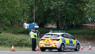 Upucan tinejdžer, svedok koji je video nesreću se trese i plače od šoka: Pucnjava u Londonu nakon udesa