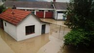 Drama u Ljuboviji: Evakuisano 70 porodica, porušena 2 mosta. Nasipi nisu izdržali nalet vode